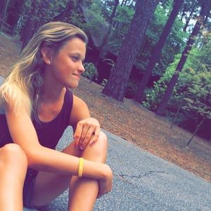 Meet your Posher, Brooke